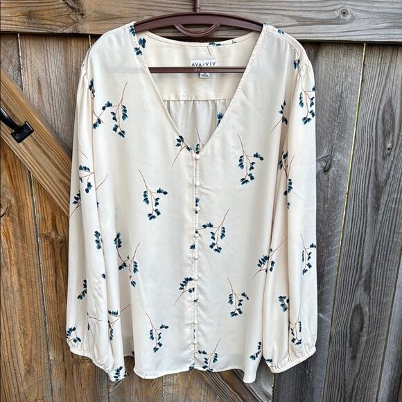 Ava & Viv Cream Floral Women's Top 3X Long Sleeves V Neck - Picture 1 of 5